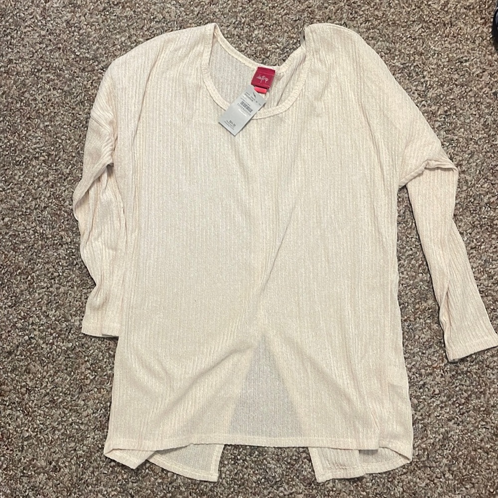 NWT Women’s Buckle top size small